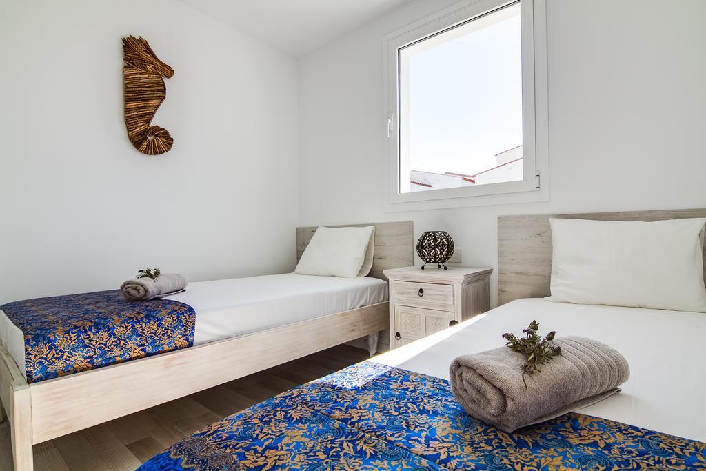 Vista Roses Mar - Villas Batik Exteriér fotografie