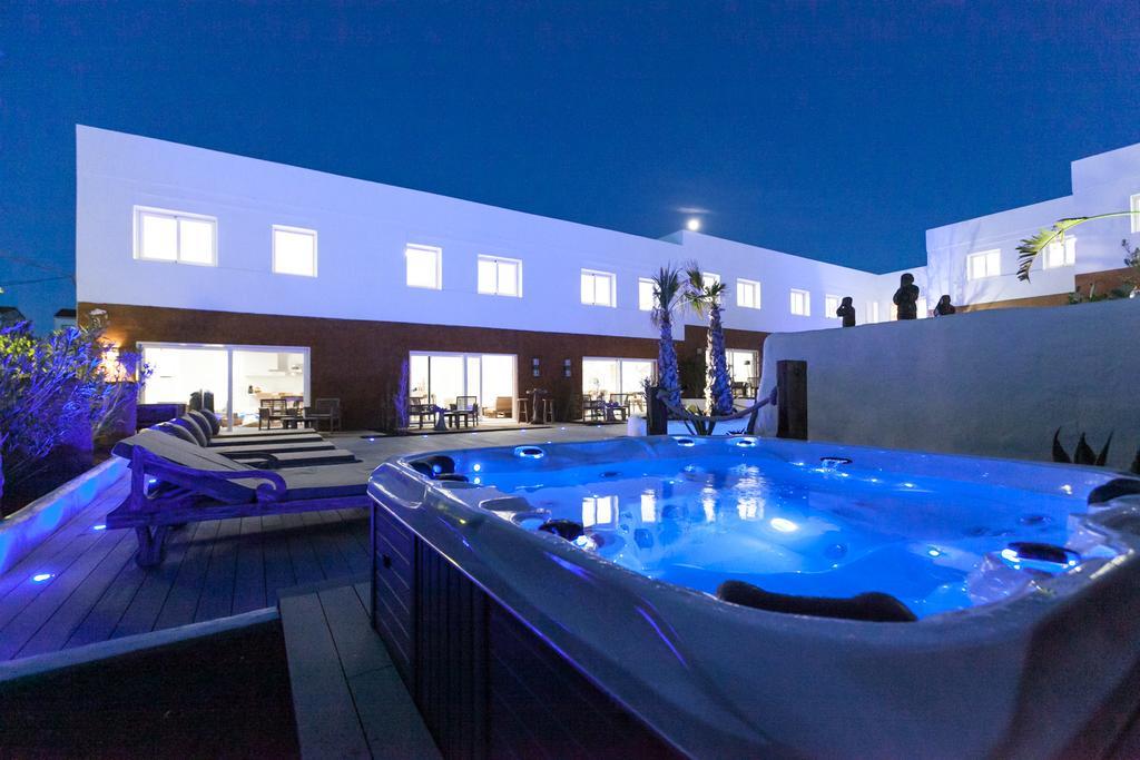 Vista Roses Mar - Villas Batik Exteriér fotografie
